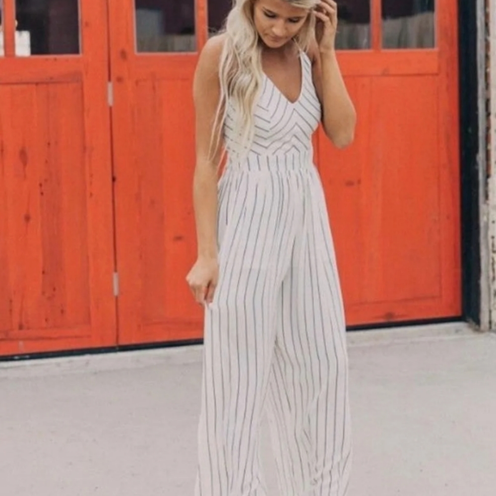 💕Sexy backless black and white pinstripe jumpsuit womens small